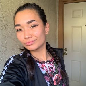 Meet your Posher, Isabella